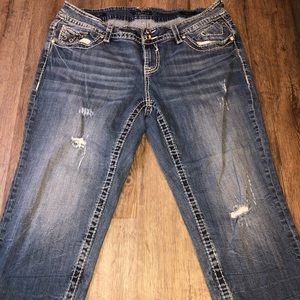 Vigoss Cropped Distressed Jeans